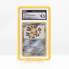 Pokémon Magneton Baby Shiny Holo #SV28 2019 Hidden Fates -  CGC 9.5 Mint+