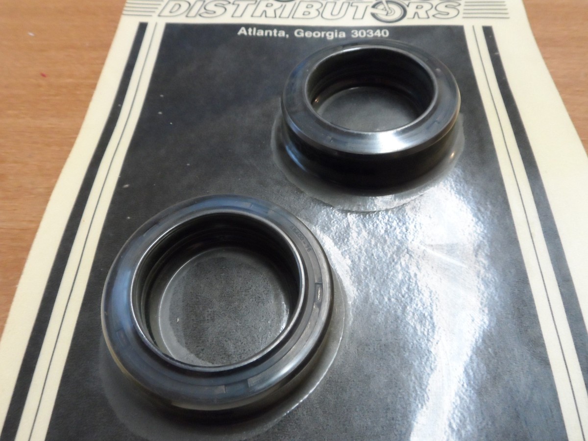 NOS Harley Davidson 1975-1980 FX XL Fork Seal Kit Part # 21-1737