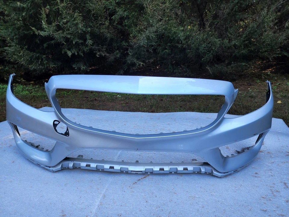 PARAGOLPES DELANTERO MERCEDES BENZ C300 2015-2017 AMG A205 885 0925 OEM.Sin envío. Foto 2 de 4