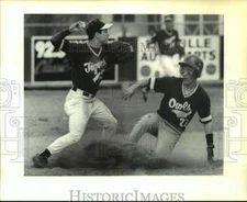 1991 Press Photo Efrain Morales Out At Second, Sean Martin Tries Double Play