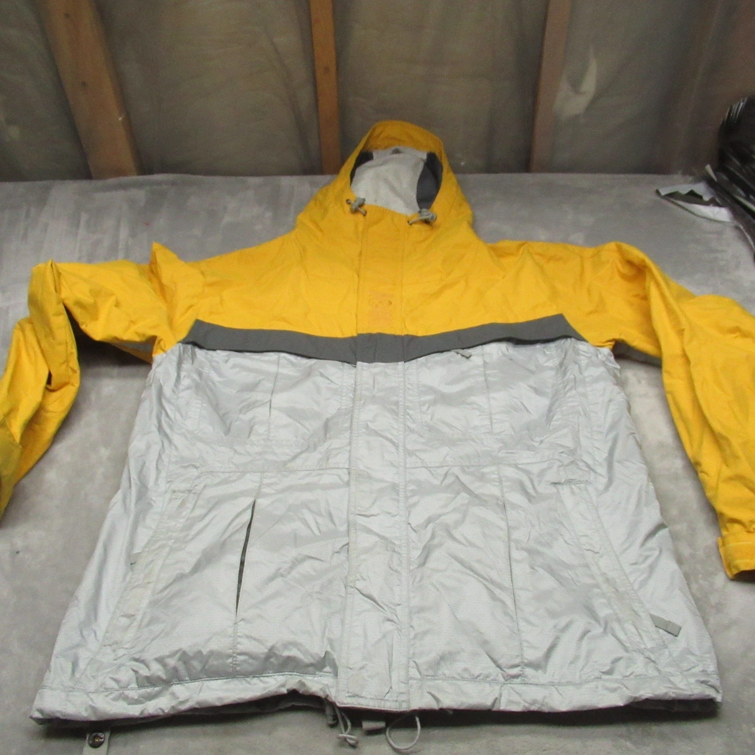 Burton Ronin Jacket Mens Large Yellow Hooded Ski Snow Winter Waterproof READ