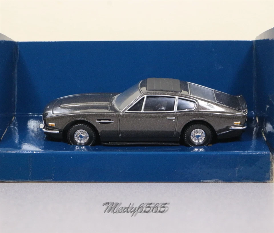 Corgi James Bond "The Living Daylights" Aston Martin V8 Scale1/36 - Image 3 of 4