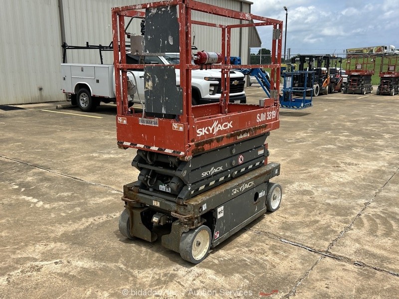 2018 Skyjack SJIII-3219 19' Electric Scissor Lift Man Aerial Platform bidadoo