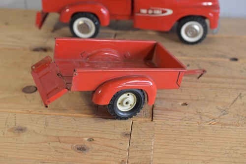VINTAGE TRU SCALE INTERNATIONAL HARVESTER IH PICKUP TRUCK WITH TRAILER - Picture 13 of 13