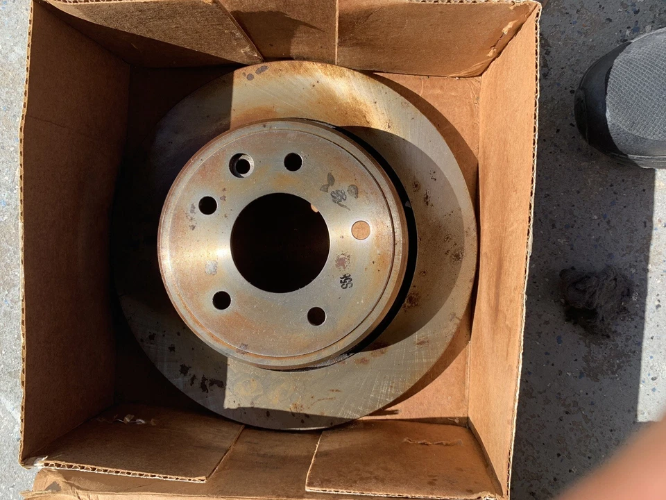 Juego de 2 pares de rotores de freno traseros ventilados Brembo recubiertos 305 mm para Jaguar XJ8 XJR Foto 4 de 4