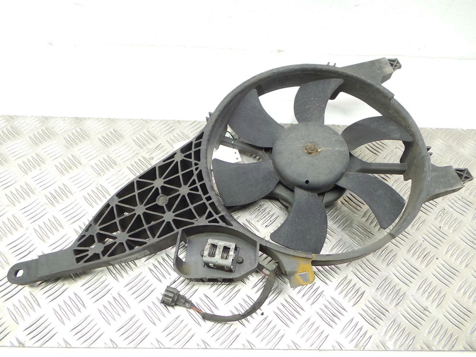 NISSAN PATHFINDER MK1 R51 2.5 TD ENGINE RADIATOR COOLING FAN 2004 - 2013 - Image 3 of 3