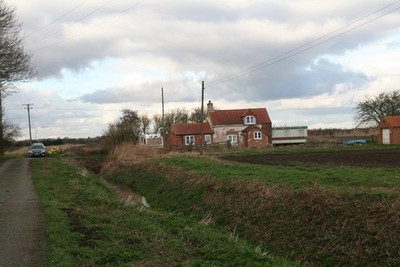 Photo 6x4 End of Old Fen Bank with Bellwater Drain behind Thorpe Fendykes c2017