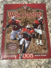 2005 University of Wisconsin Badgers Football Media Guide/Yearbook (Joe Thomas)