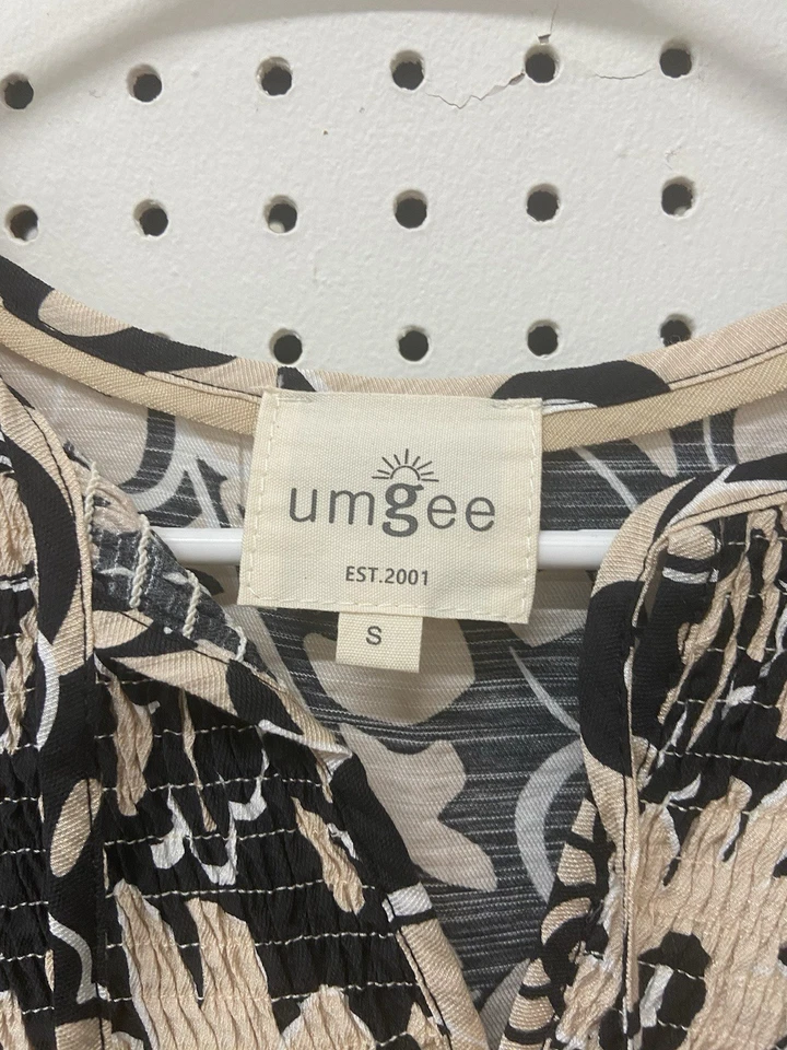 Blusa floral para mujer Umgee talla pequeña Foto 2 de 3