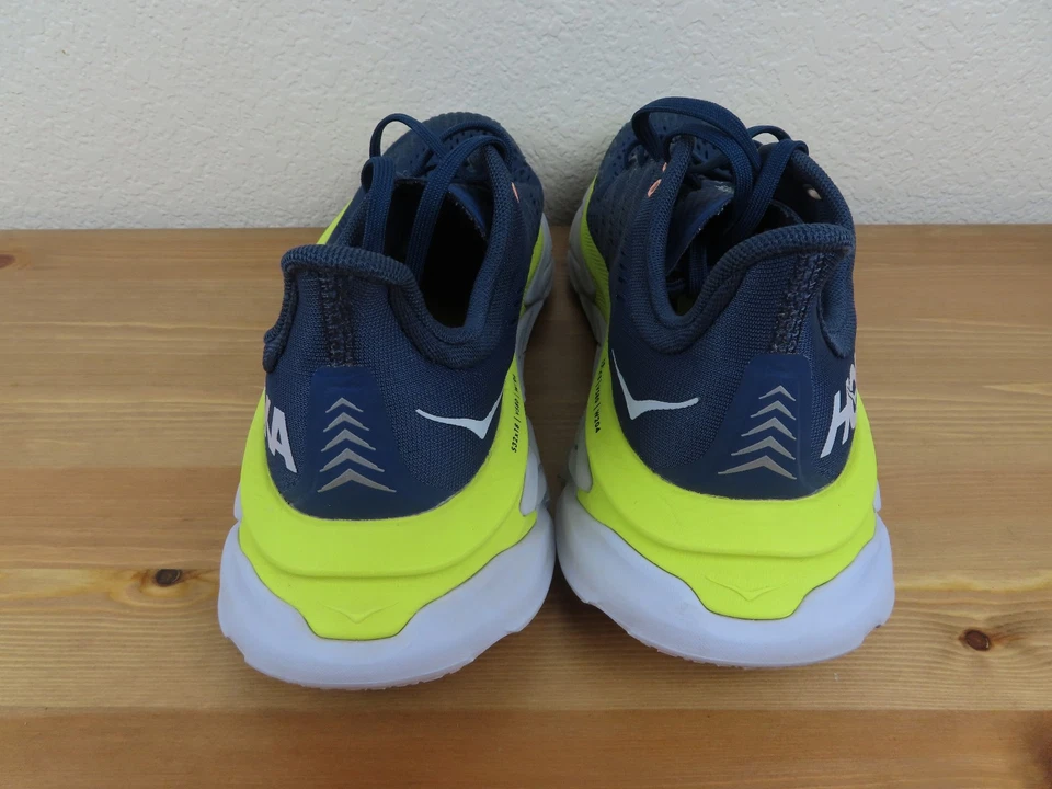 Zapatos deportivos Hoka Clifton Edge para mujer talla 8,5 azules para correr en carretera Foto 4 de 4