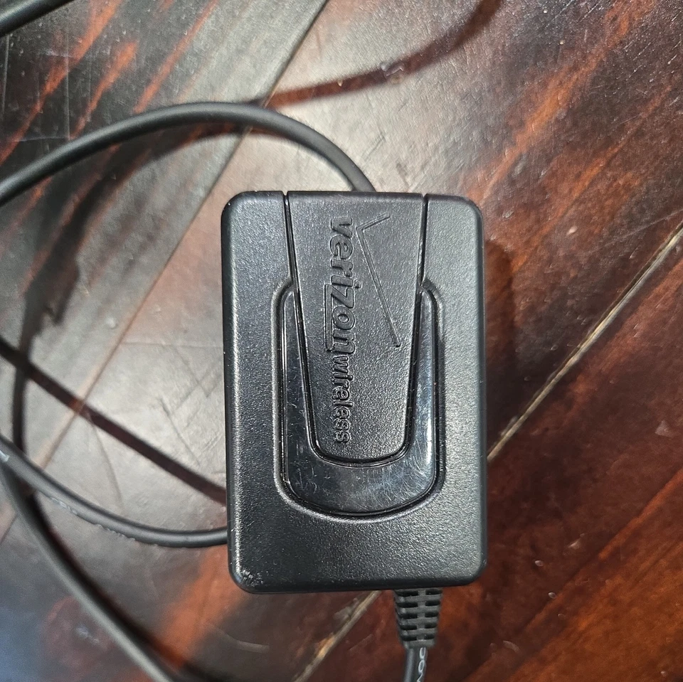 Verizon Wireless PW-1BGT 5V/0.8A Micro USB Cell Phone Wall Charger cord Black - Image 2 of 4