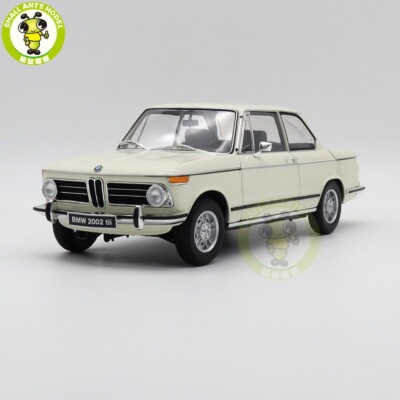 ミニカー BMW2002tii 1:18SCALE kyosho 1/18 KYOSHO BMW 2002 tii White Diecast Model Car Gifts For