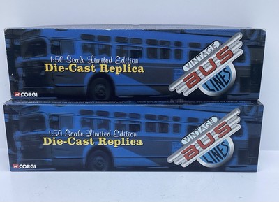 Two Corgi 1/50 Scale Vintage Bus Lines Street Cars Diecast Chicago - Los Angeles