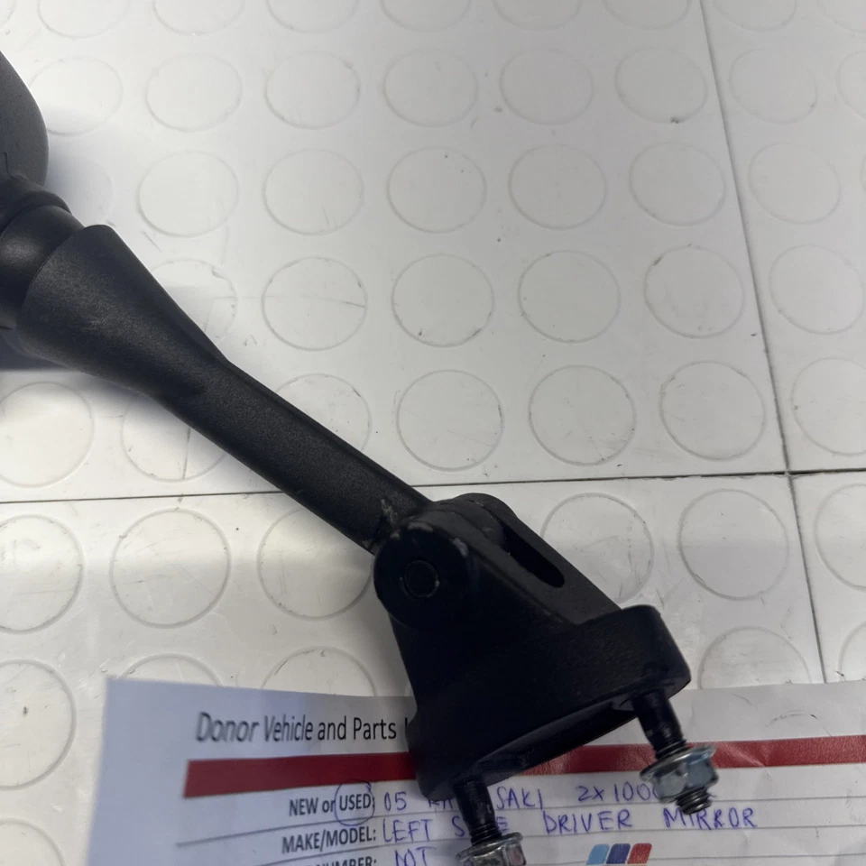 Espejo retrovisor izquierdo Kawasaki ZX1000 Ninja ZX-10R (040-7) NEGRO 600317 USADO Foto 3 de 4