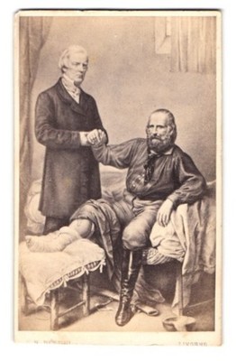 Fotografie C. N. Bettini, Livorno, Guiseppe Garibaldi nach Verwundung in Asprom 