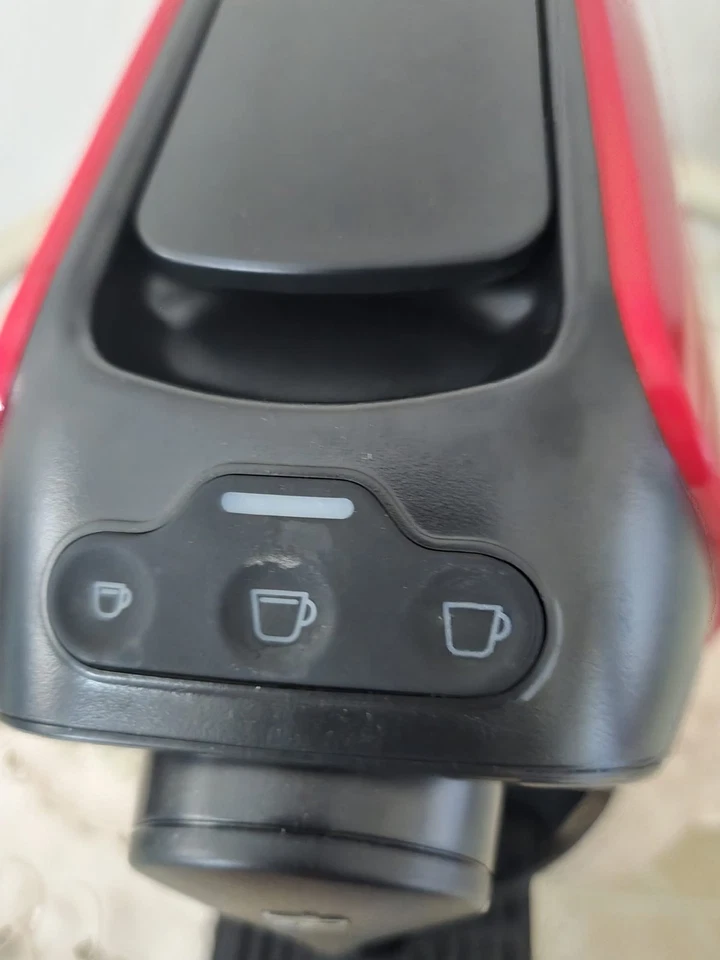 Tchibo Cafissimo Kapsel-Maschine Rot, 288032, Drei-Druck-Brühsystem - Bild 3 von 4