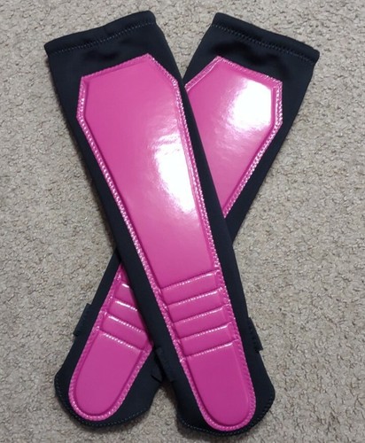 KICKPADS Wrestling Gear Black with Pink 