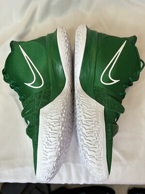 kyrie 3 clover