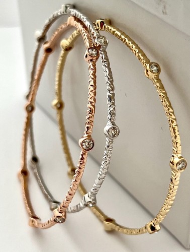SET OF THREE BANGLE BRACELETS 14K GOLD, 2.40 CAR VS DIAM, APPR. RET USD $7,500 - Picture 9 of 20