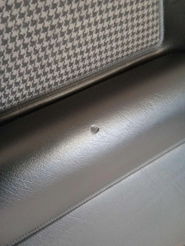 PANEL DE MOLDURA DE PUERTA TRASERA LATERAL IZQUIERDA (controlador) PANEL BMW 325E 85 OEM USADO Foto 3 de 4