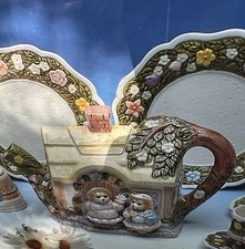 Vintage Children  s Ceramic Tea Set Kitty Cat Cottage Teapot Hand Painted w Box