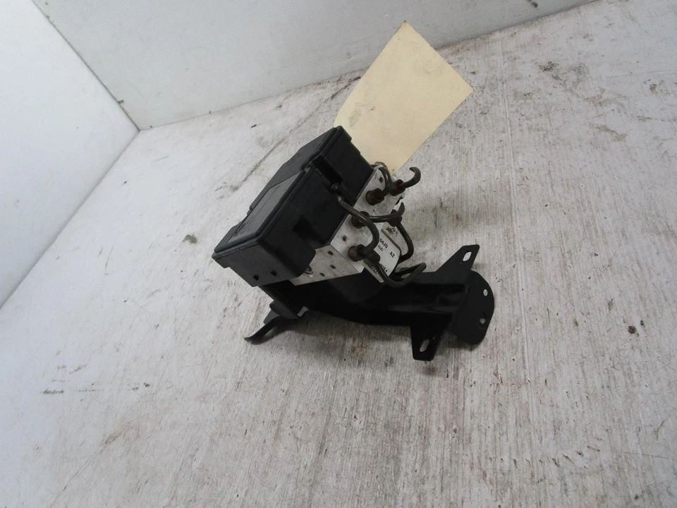 SUZUKI GRAND VITARA JB 04/2005-09/2008 ABS PUMP/MODULATOR NON ESP CONTROL TYPE - image 2 of 4