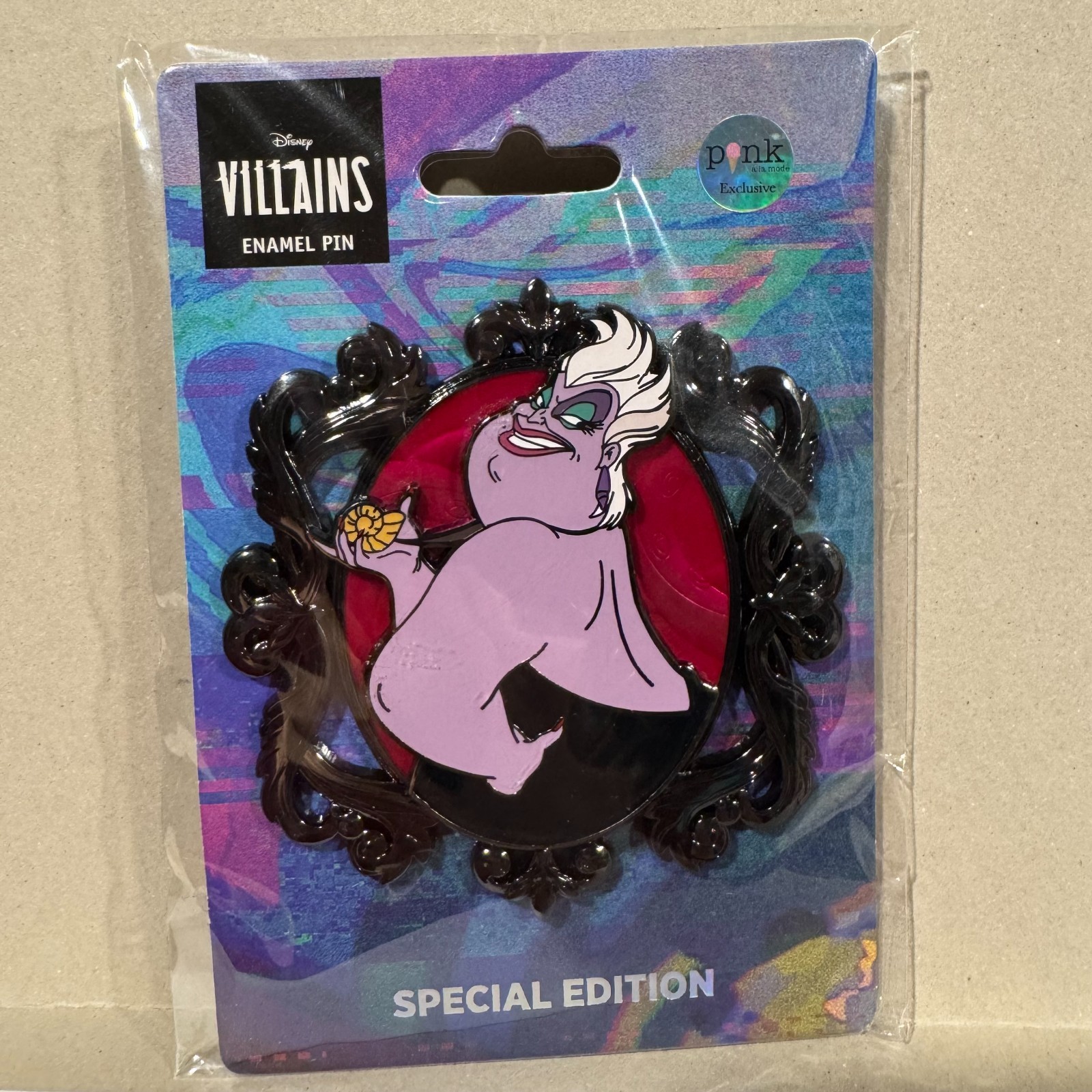 Ursula Cameo LE400 3" Pink a la Mode Pin PALM Disney Little Mermaid NEW 87062