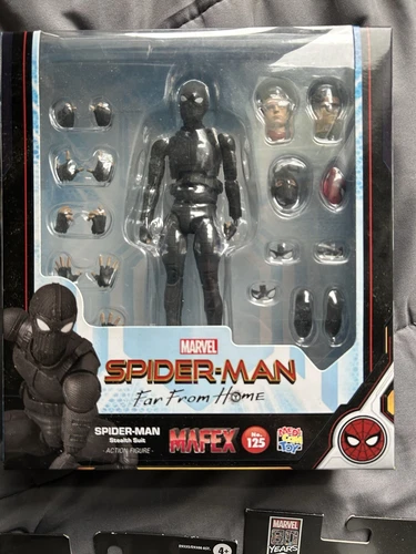 Medicom Toy MAFEX 125 SPIDER-MAN Far from Home Stealth Suit Figure - No.125