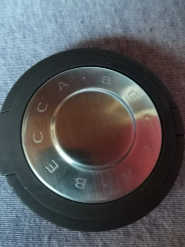 Becca Shimmering Skin Perfector Mini Highlighter Vanilla Quartz - Bild 2 von 4