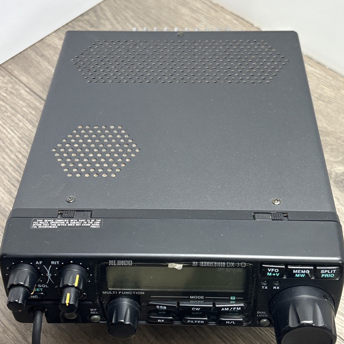 Alinco DX-70TH Amateur Ham Radio Transmitter Transceiver With