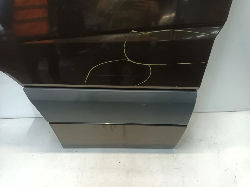 Puerta delantera izquierda Mercedes-Benz Sprinter 3.5-T  311 CDI (906.131, 906.1 - Imagen 2 de 4