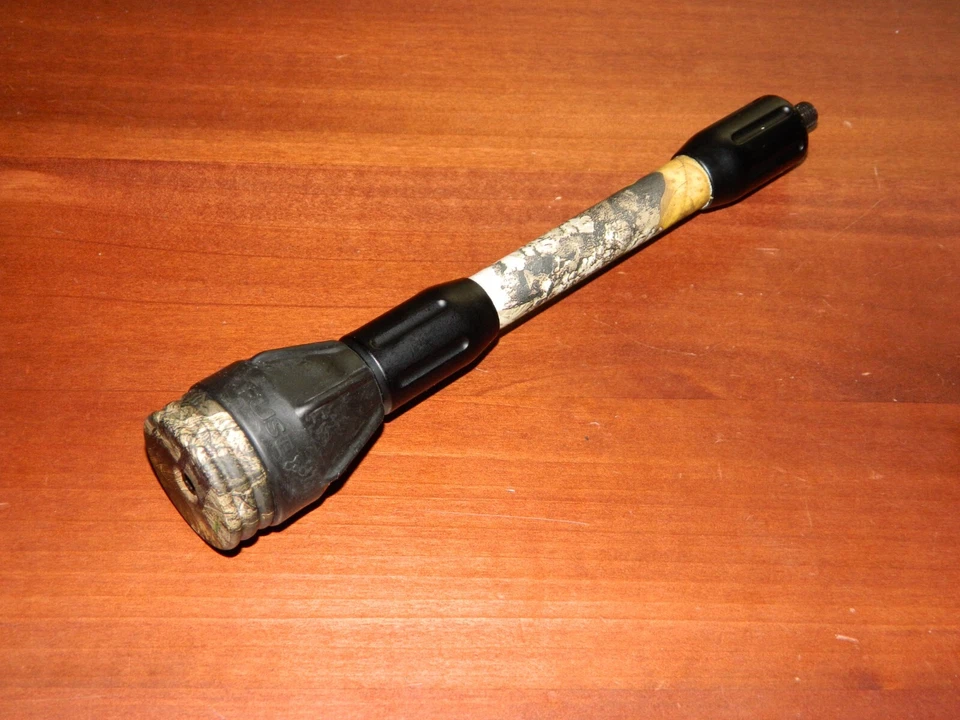 NEW Fuse Frontline 8" Bow Stabilizer -Realtree Edge Camo - by Hoyt - 4.8 oz - Image 4 of 4