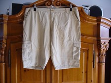 Untersetzte Größe, kurze Hose /Shorts Gr.  30   beige