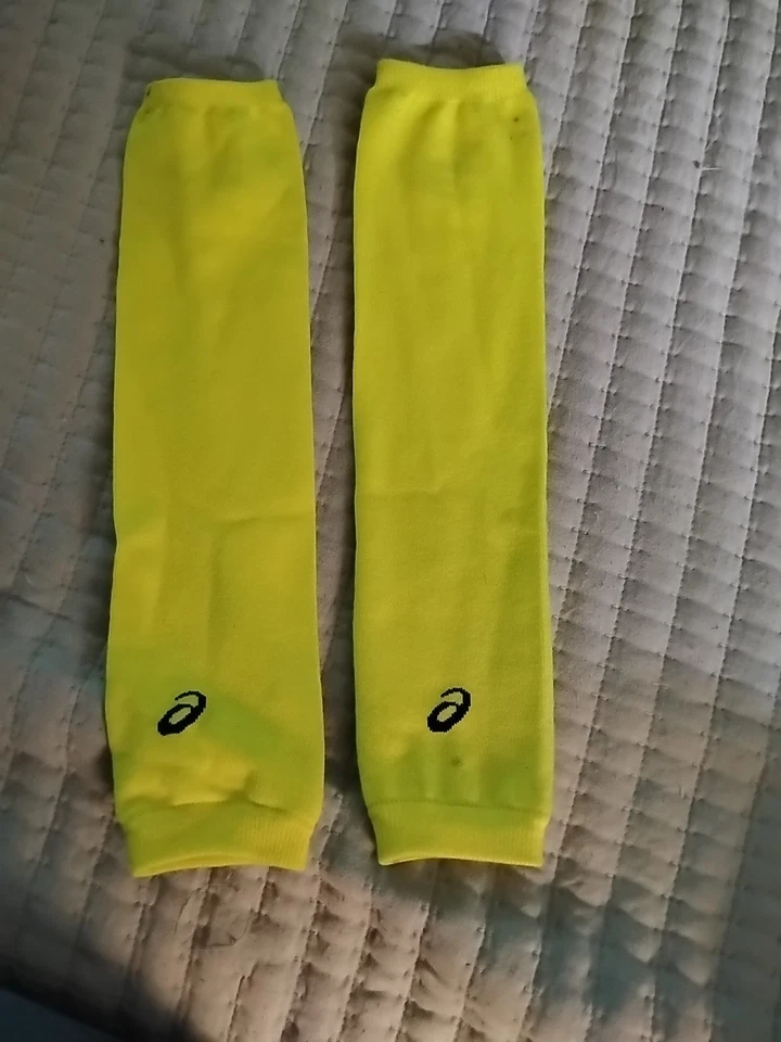 Mangas de compresión Asics amarillas Foto 2 de 2