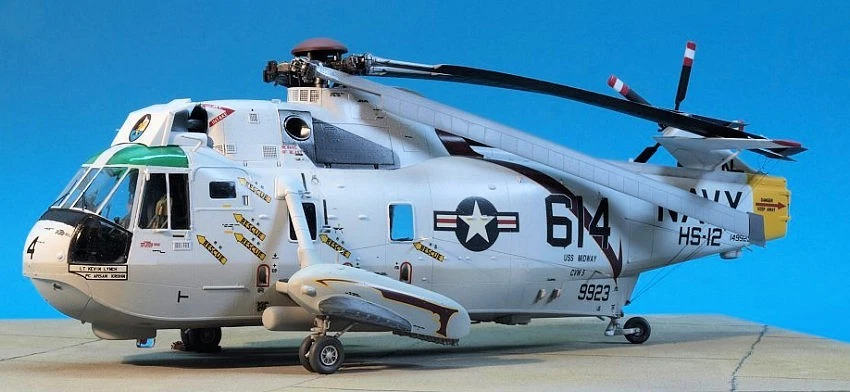 SH-3H Sea King Sikorsky elicottero militare modellino kit 1-48 hasegawa - Immagine 2 di 3