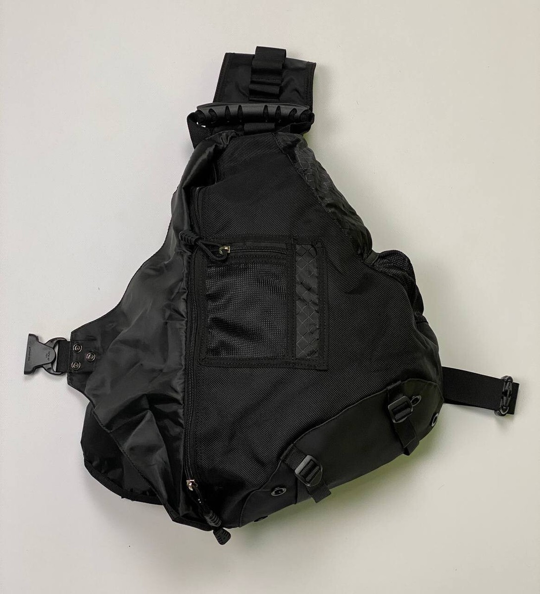 Oakley Vintage Sling Bag, Crossbody, Software, Messenger Bag Oakley Vintage Sling Bag, Crossbody, Software, Messenger Bag