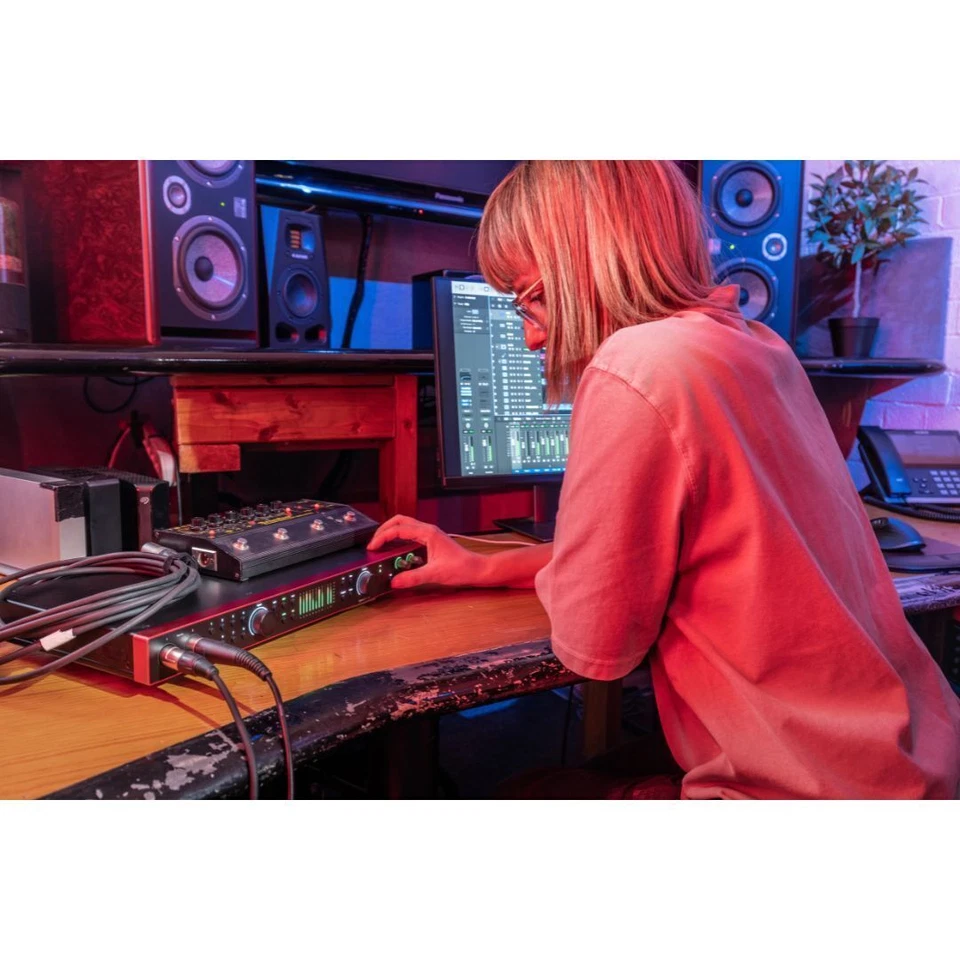Focusrite Scarlett 18i20 4G USB Audio Interface with 18 Inputs and 20 Outputs - Image 4 of 4