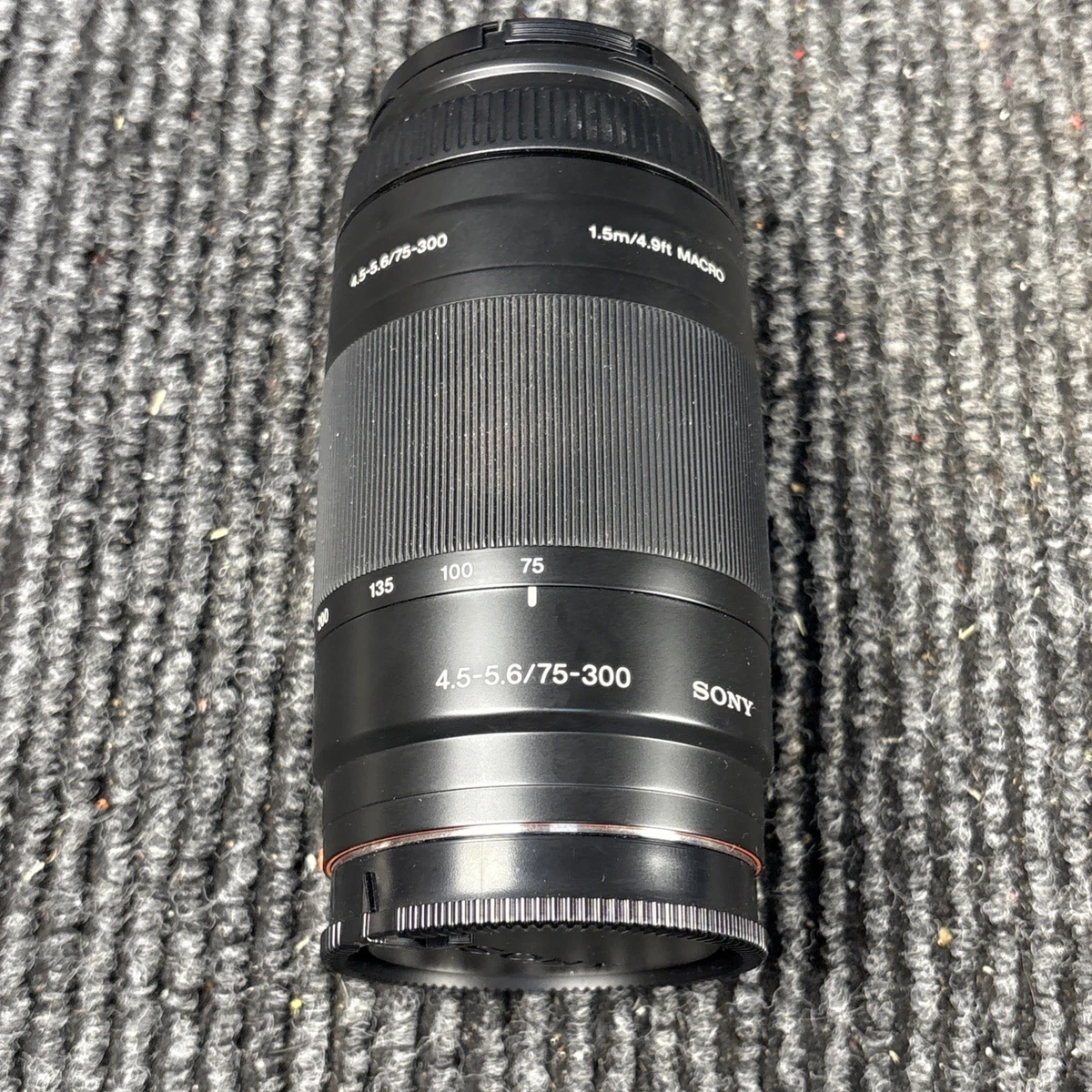 SONY α330 28-80mm 75-300mm Amazon.com : Sony 75-300mm f/4.5-5.6 Compact Super Telephoto Zoom