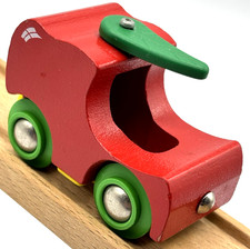 VTG 1998 BRIO Richard Scarry Lowly Worm's Apple Car 32510  in VG Condition 