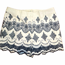 Women  s Boden Eyelet Shorts White/Blue Geometric Scalloped Hem Flat Front Size 8
