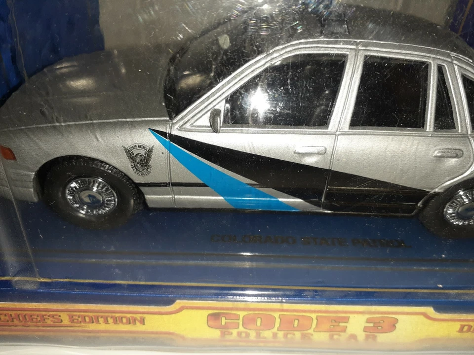 Code 3 Colorade State Police Crown Vic Sealed Premier Chiefs Edition - Image 3 of 4