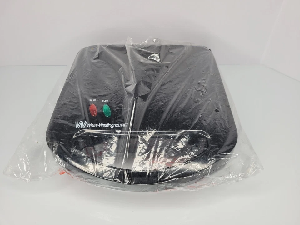 White-Westinghouse Belgian Waffle Maker Black Model #WWM2000 *No Box* - Image 2 of 4