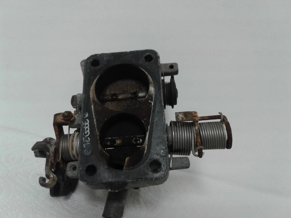Used Fuel Injection Throttle Body fits: 1988 Volkswagen Fox Canada emissions Gra Foto 2 de 4