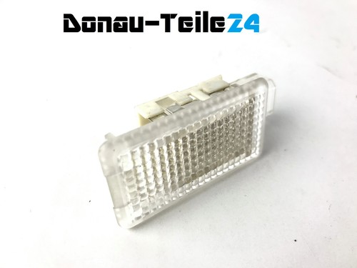 Audi A8 4E Innenbeleuchtung Innenraumleuchte Leseleuchte 8E0947101