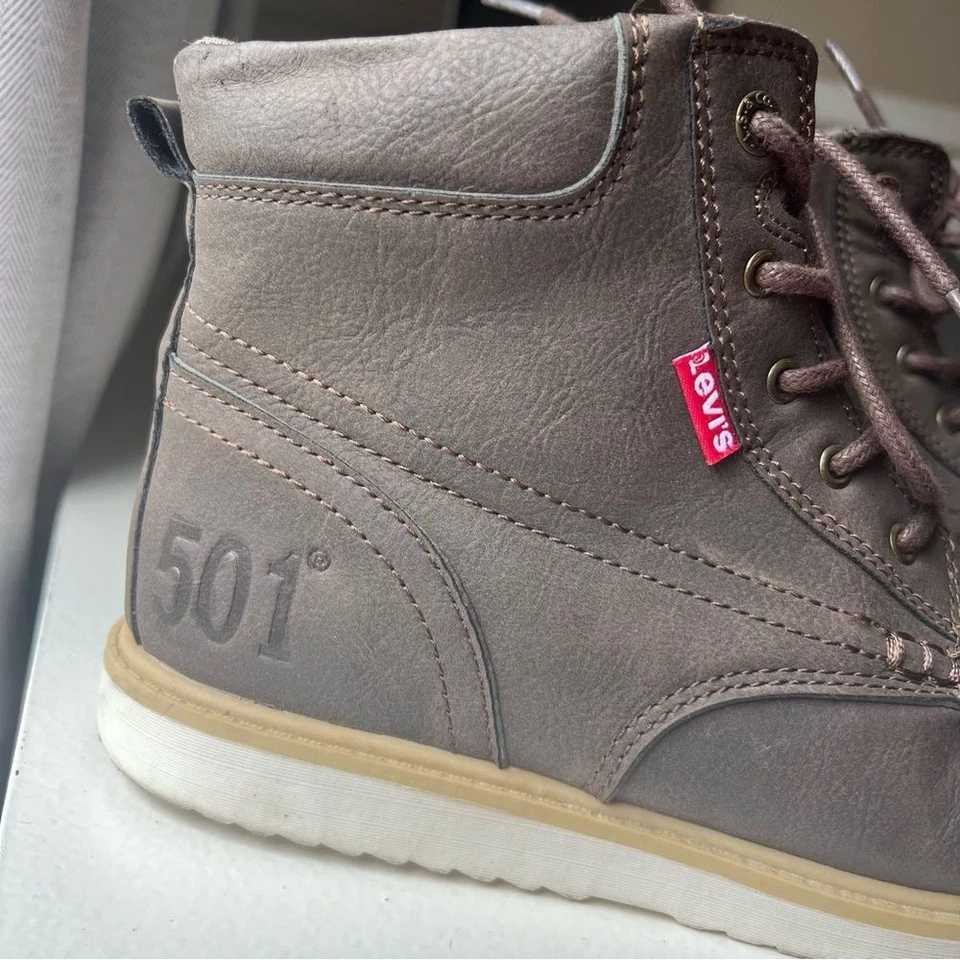 Levi's 501 Boys Size 5 High Top Lace Up Suede Boots Shoes Dark Brown - Image 2 of 4