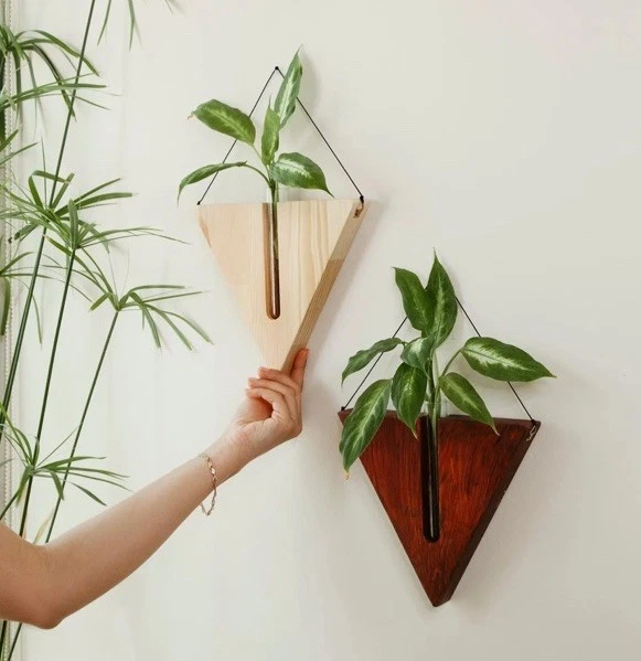 Jarrón de pared de madera triángulo hecho a mano soporte para plantas propagación maceta colgante Foto 2 de 2