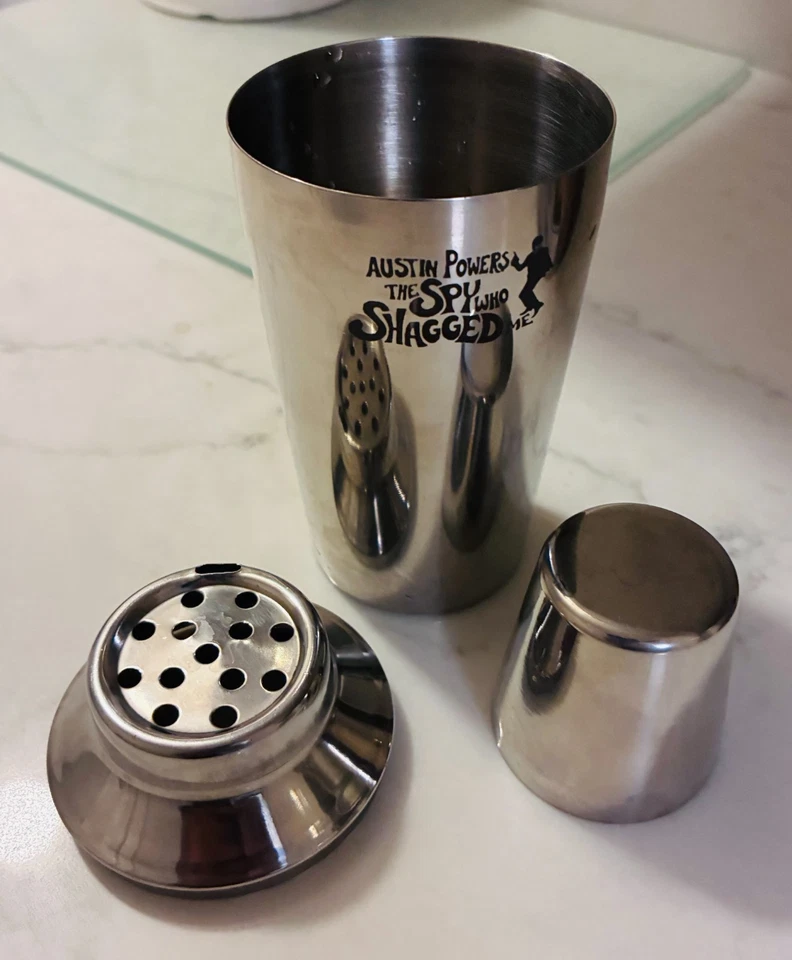 Austin Powers The Spy Who Shagged Me Cocktail Shakers - Image 2 of 2