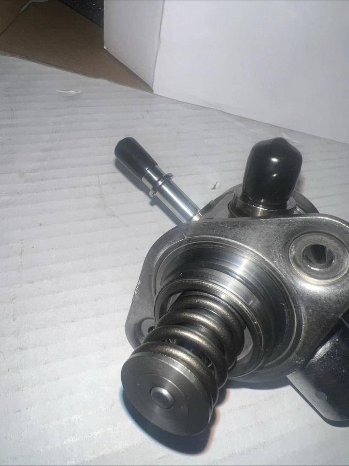 Bomba de combustible de alta presión para Edge Escape Explorer Focus Fusion Taurus MKC MKT Foto 2 de 4