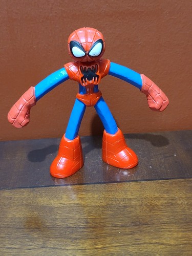 Play-Doh Hasbro Marvel Spiderman Bendy Action Figure - 4"