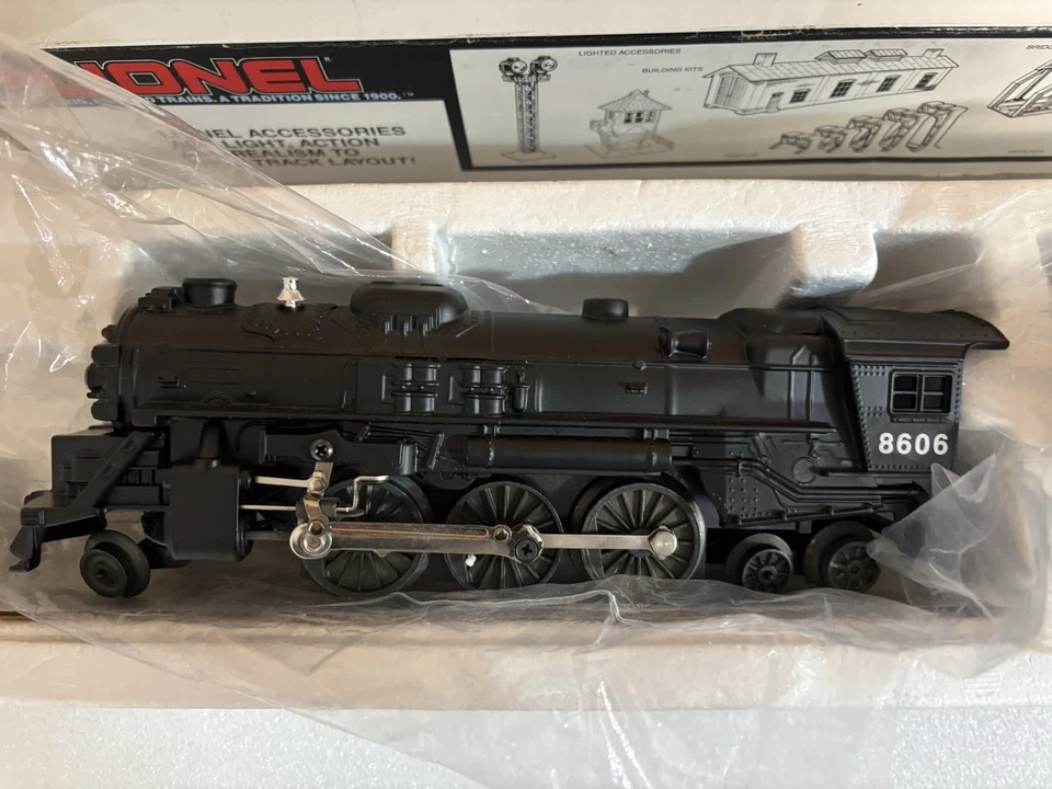Lionel 6- 18606 O Gauge New York Central 2-6-4 Steam Locomotive-1989 NIB - Image 2 of 4